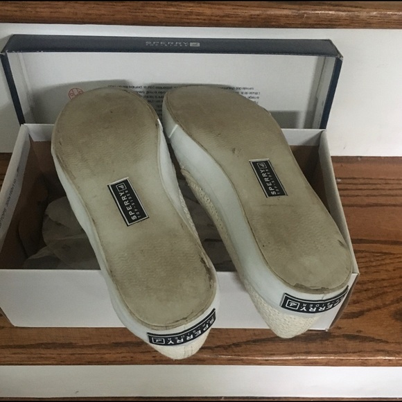 Sperry beautiful slip ons - Picture 4 of 5
